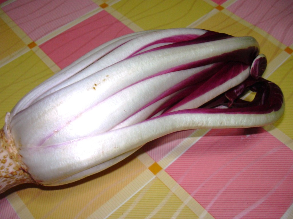 Radicchio rosso affettato