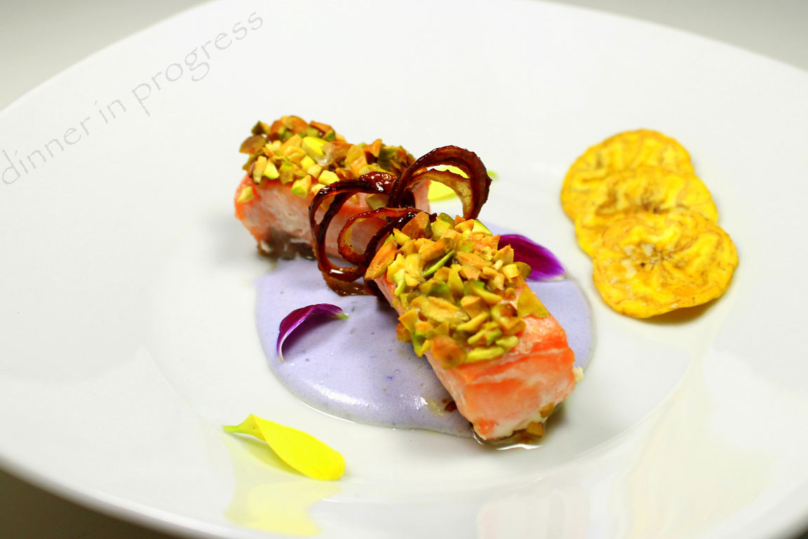 Filetto di salmone in crosta di pistacchi Filetto di salmone in crosta di pistacchi