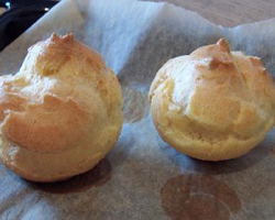 Bigne ' dough beignets-almond paste, bignole