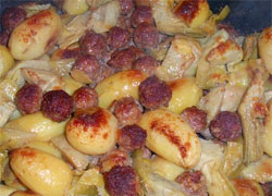 Carciofi al forno con carne macinata e patate Carciofi al forno con carne macinata e patate