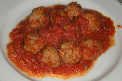 Spicy meatballs in red
