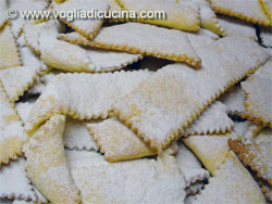 Chiacchiere al forno per carnevale