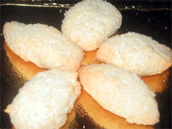 Coconut and almond cookies