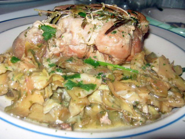 Arrosto di tacchino con carciofi Arrosto di tacchino con carciofi