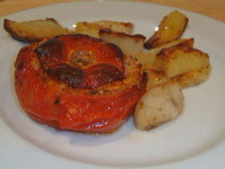 Pomodori ripieni al forno con patate