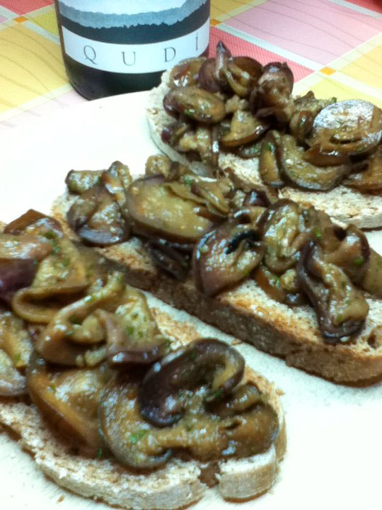 Bruschette integrali con melanzane Bruschette integrali con melanzane