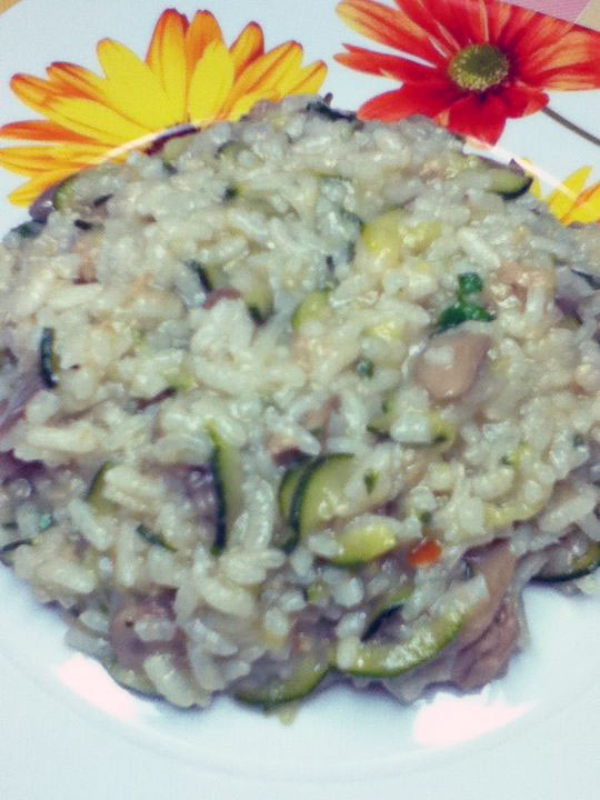 Risotto funghi, zucchine e tonno