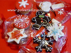 Biscotti e cupcakes decorati di natale con ricetta della pasta frolla