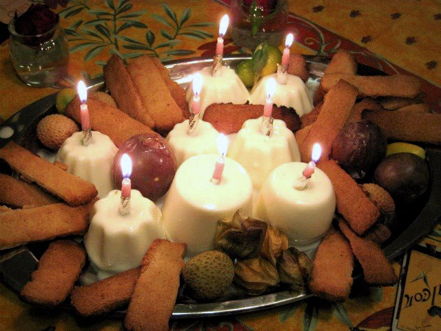 Candele di panna cotta Candele di panna cotta