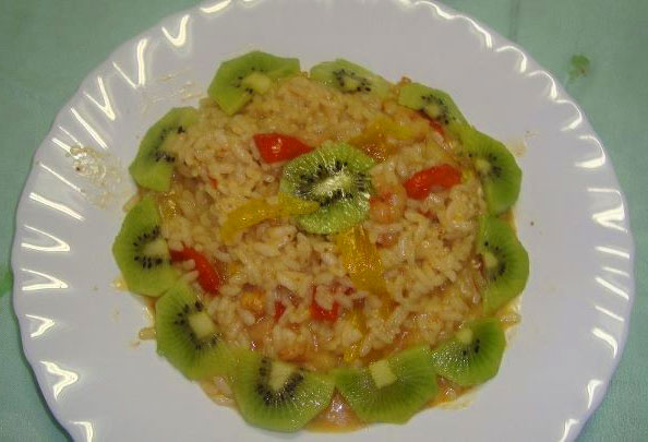 Risotto alla birra con gamberetti e kiwi Risotto alla birra con gamberetti e kiwi