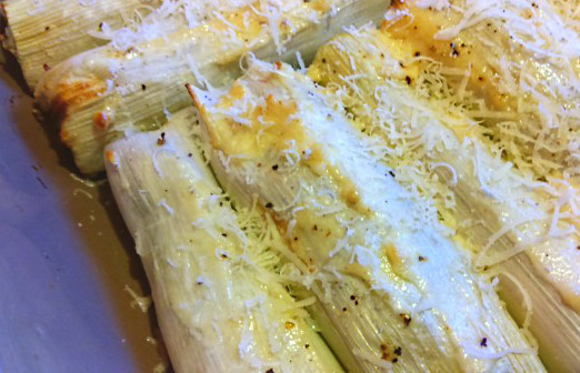 Cannelloni di porro e salsa al tartufo