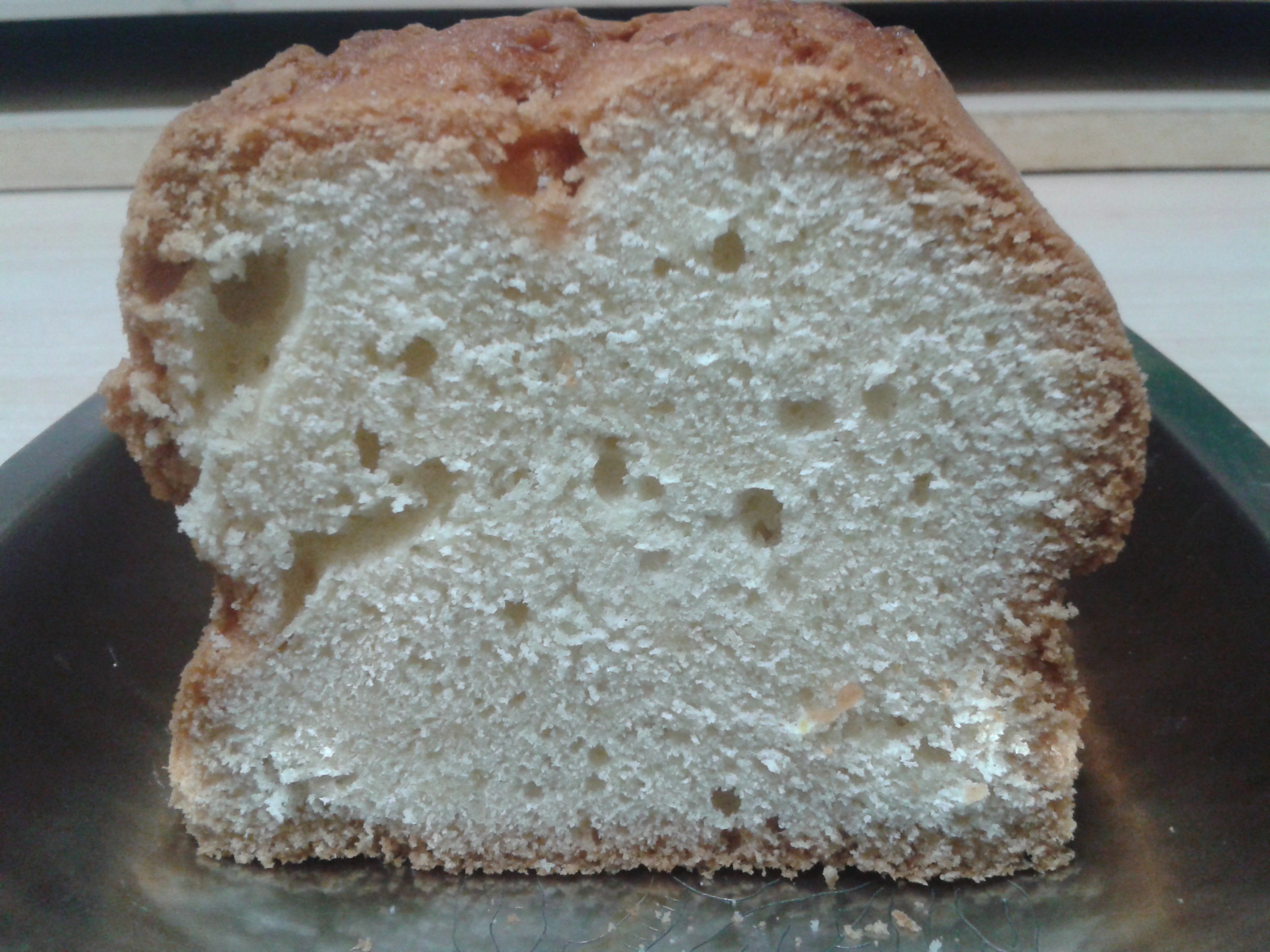 Plum cake profumato alla mandorla